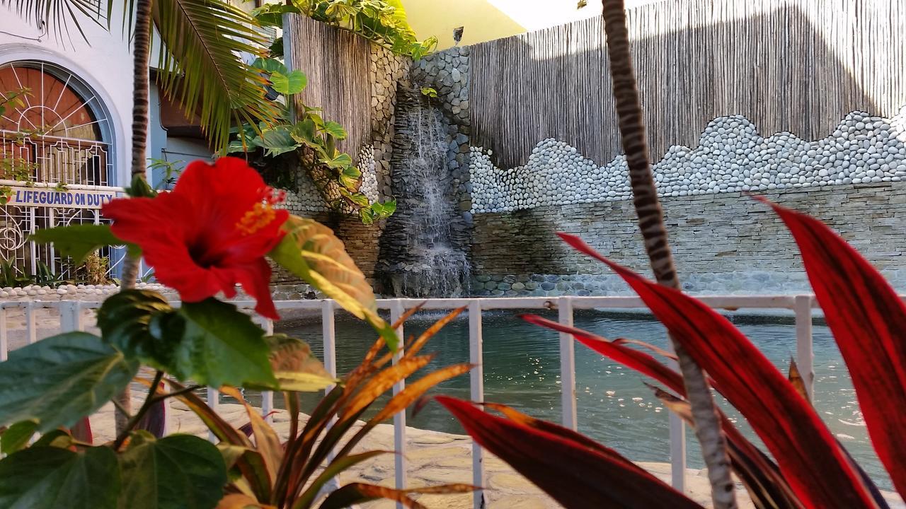 Simon'S Heritage Resort Puerto Galera Exterior photo